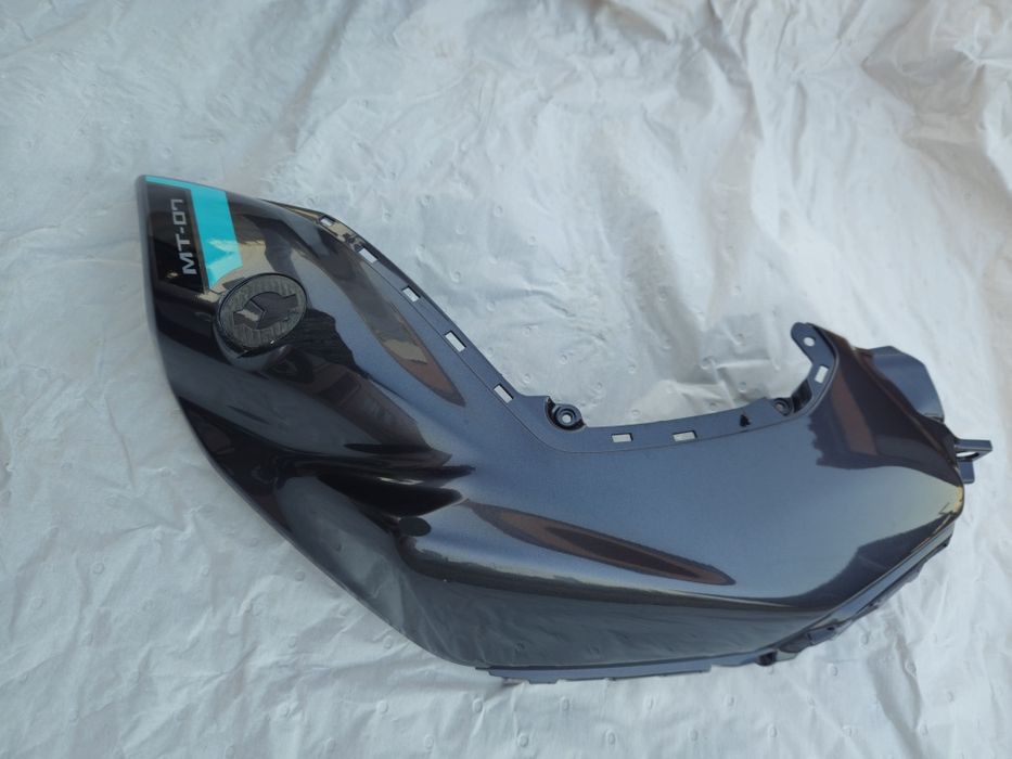 Tampa lateral direita MT-07 2024
