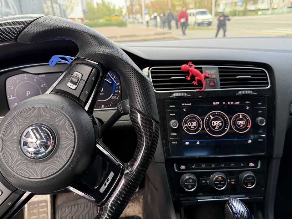 Volkswagen Golf R 7,5 2019р.
