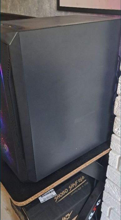 Komputer gamingowy do gier i nauki