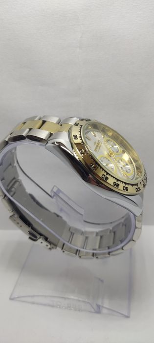 *105*RotorCraft Cargo RC2703 horloge