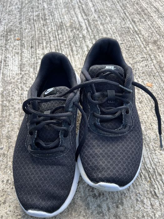 Продам жіночі кросівки Nike