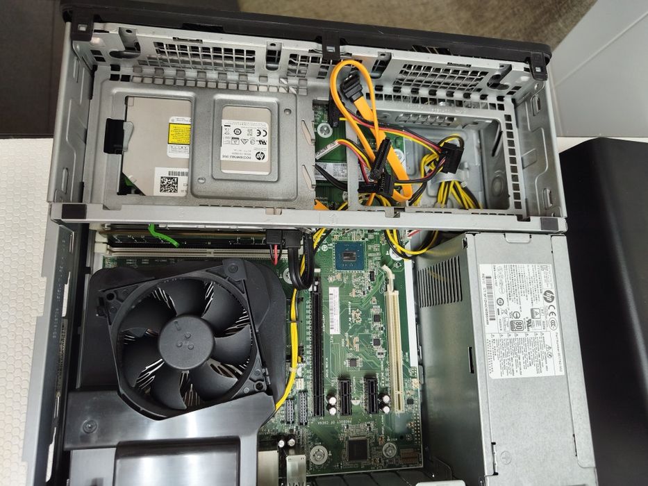 Prodesk 800 G3 SFF i5 7500
Em excelente estado.
Processador Intel(R) Core (TM) 
I5 7500