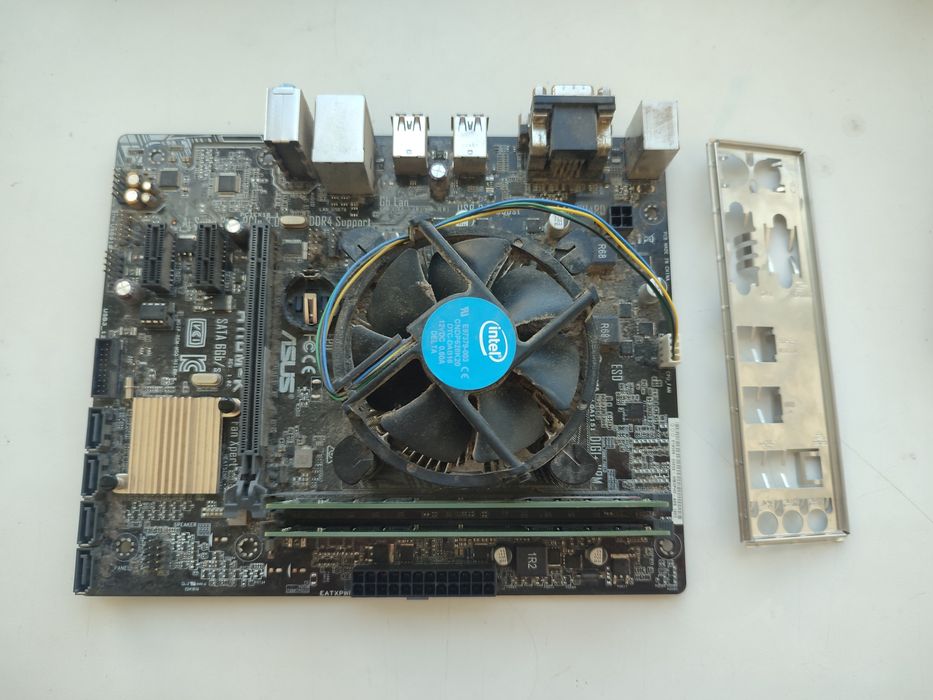 Материнка LGA 1151 Asus H110M-K з Core i3-6100, 8x2 ГБ DDR4-2400 Kings