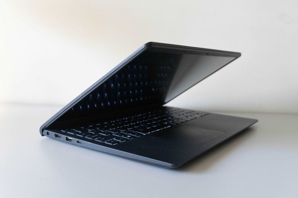 Dell Vostro 3530 i5-1335U | 16GB |  GWARANCJA | WIN 11 PRO ; do negoc.