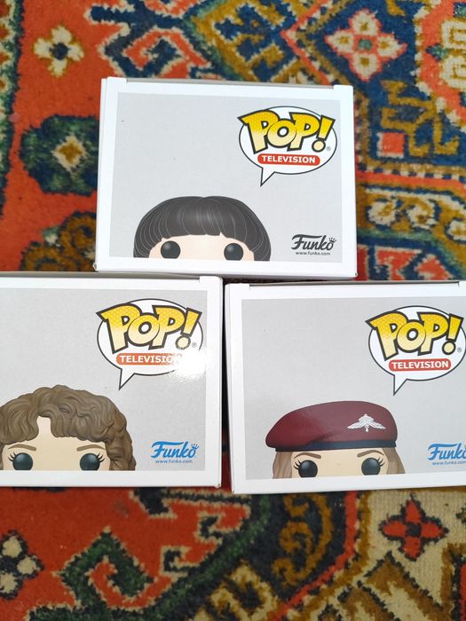 Продаж Funko pop по Дивним Дивам(Stranger Things): Nancy 1460, Robin 1461