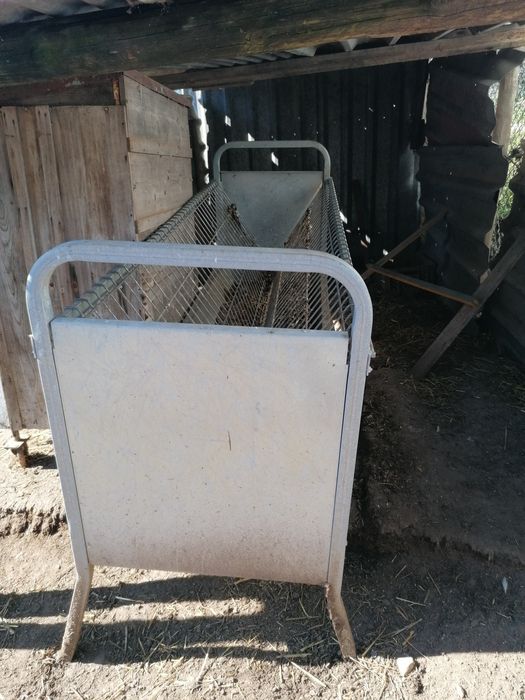 Manjedoura  com 2m comprimento