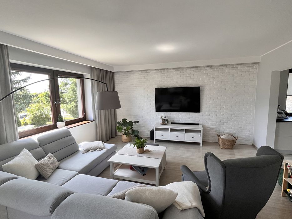 Siedlisko z domem gotowym do zamieszkania, grunt rolny