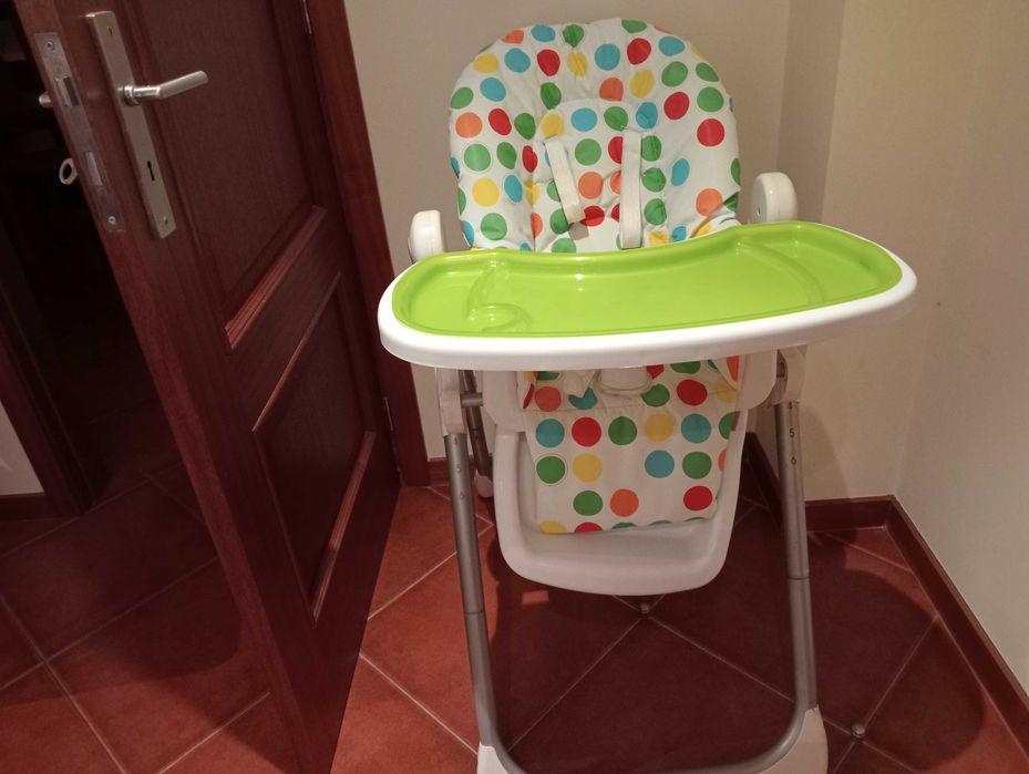 Cadeira de refeição de criança