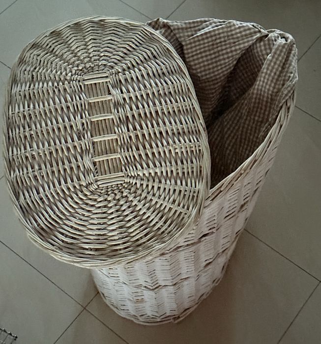 Кошик плетений з кришкою / Корзина плетенная з лозы для белья