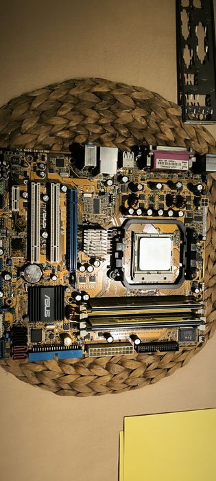ASUS m2a-vm AMD Athlon 2 gb ram
