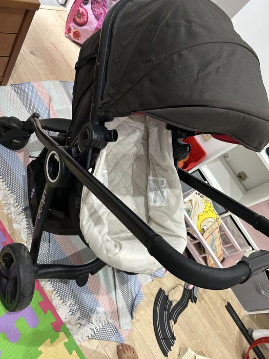 Carrinho bebe com ovo e alcofa