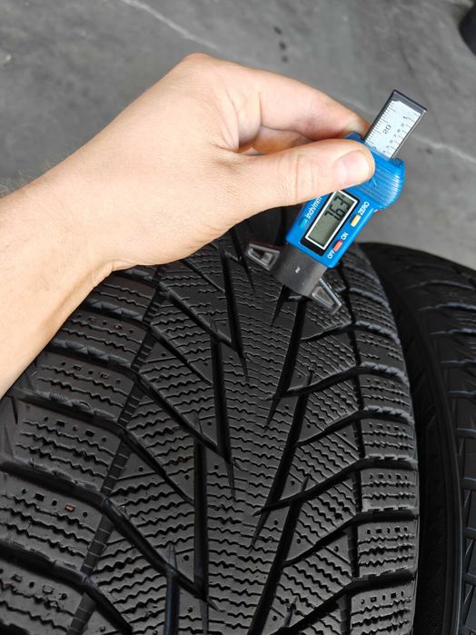 2шт R17 215 50 шини зимові Hankook Winter I*cept IZ2 W616 агресивні арктичні Корея