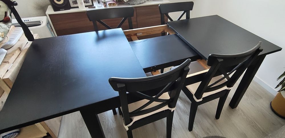 Conjunto mesa e cadeiras de jantar para despachar