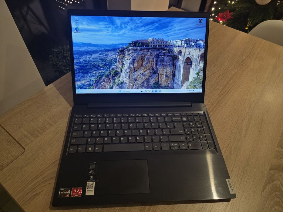 Laptop Lenovo S145-15api Ryzen 5, 8gb ram, 256ssd, grafika