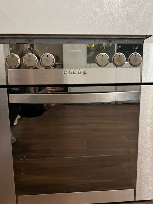 Духовка з варильною поверхнею