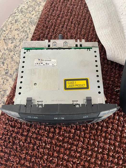 Radio e Consola Peugeot 106