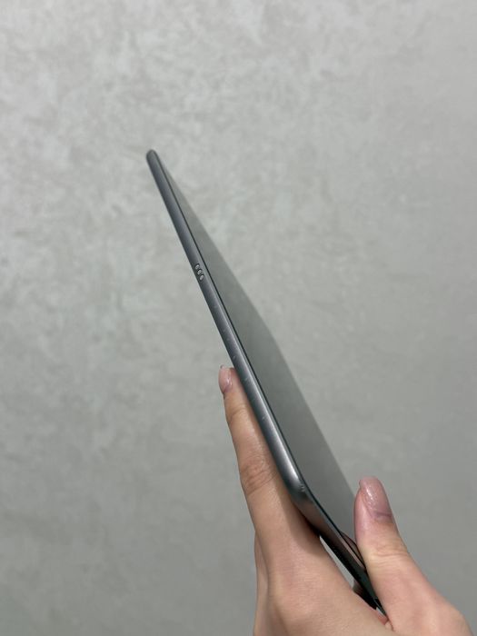 Apple iPad Pro 9.7 128GB Wi-Fi Space Gray | A1673 | iPad Pro 2016 | Touch ID