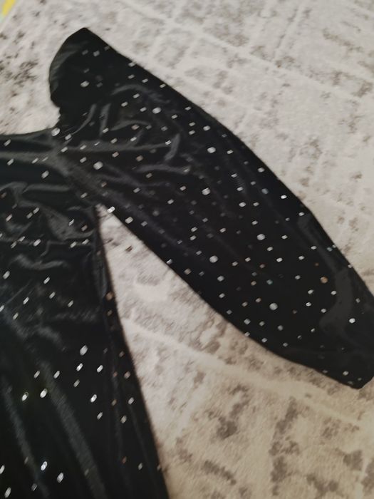 Сукня святкова жіноча.