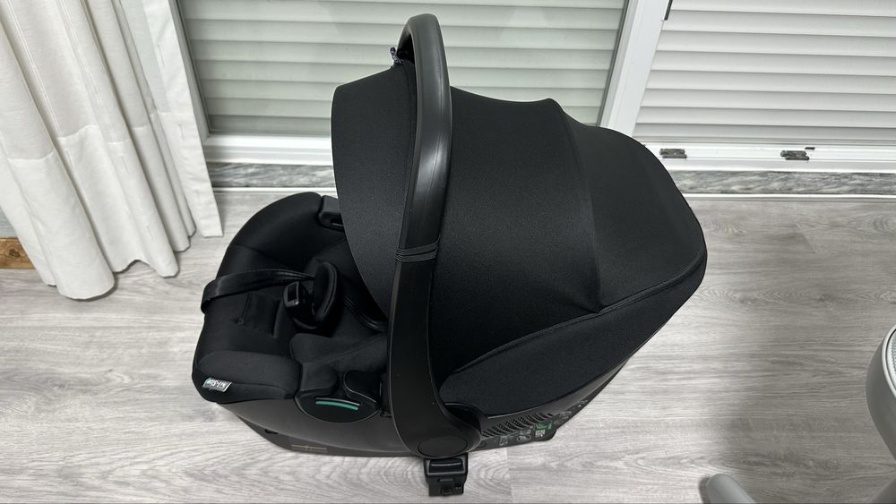 Ovinho + Isofix praticamente novo