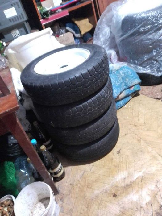 Шини з дисками на ваз.