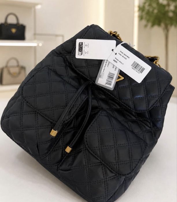 Mochila nova Guess