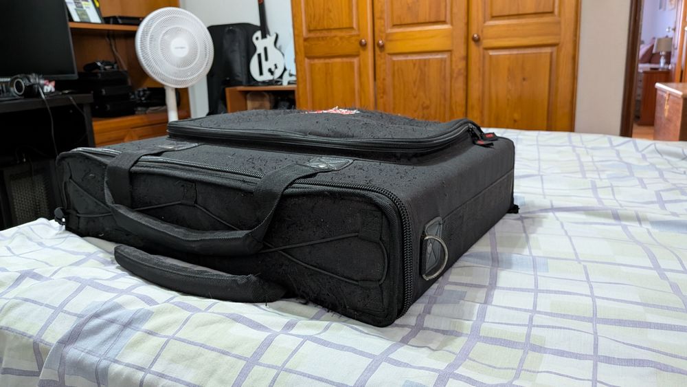 Fractal Audio AXE FX Ultra c/ Case Gator