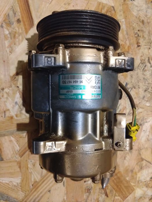 Компресор кондиціонера Berlingo Partner Xsara 307 C5 C8 807 Ulysse 9646416780