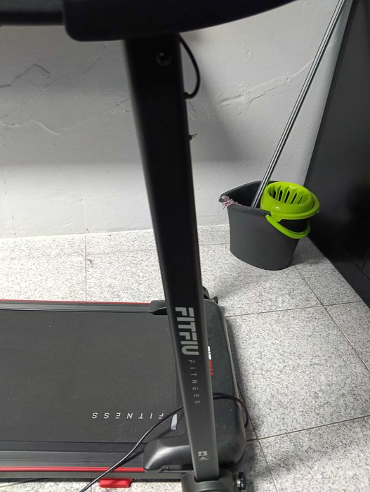 Vendo passadeira elétrica usada 3 vezes está nova