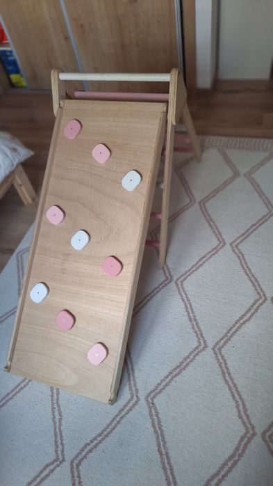 Montessori Triângulo pikler com escorrega