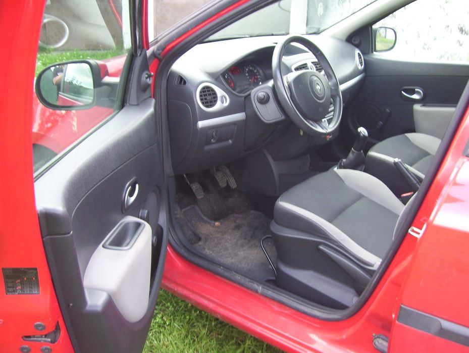 Zadbany Krajowy Serwisowany RENAULT Clio III Grandtour 2011 r 1.2 75 kM