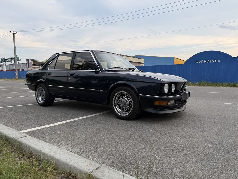 Bmw 5 series e28 багата комплектація