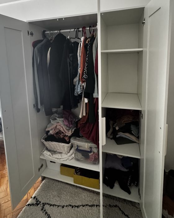 Roupeiro IKEA BRIMNES 3 portas com espelho