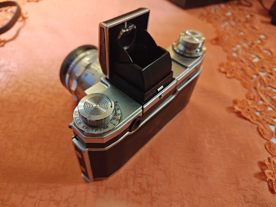 Praktina FX + Carl Zeiss Tessar 2.8/50 | Komplet z etui i instrukcją