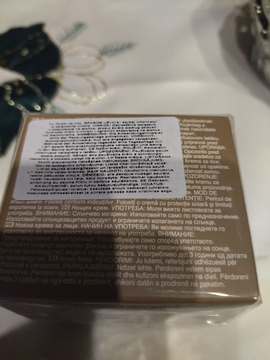 Avon Ultimate 40+ krem do twarzy na noc 50ml