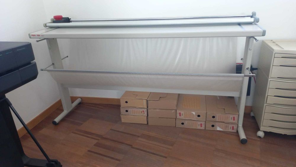 Guilhotina manual NEOLT TRIM 150 - Como nova!