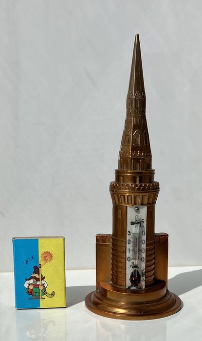 Антикварная статуэтка 1957 года.