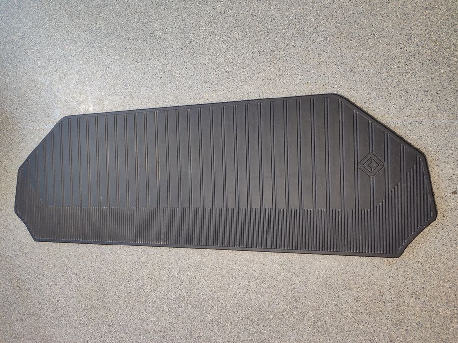 Пол багажника передний Ривиан Rivian