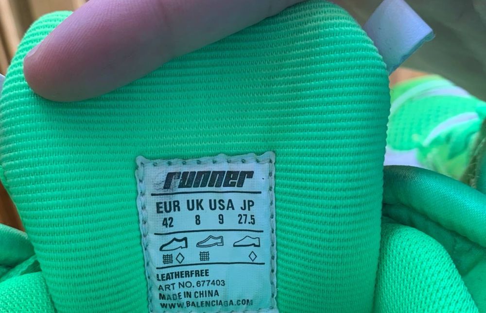 Balenciaga Runner 42-43 track defender