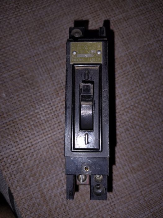Автоматичний вимикач А3161