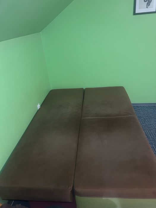 Sofa brązowo zielona