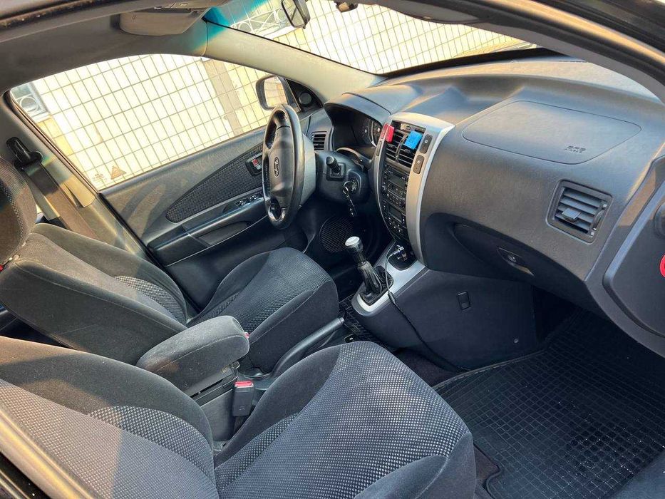 Продаю Hyundai Tucson 2008