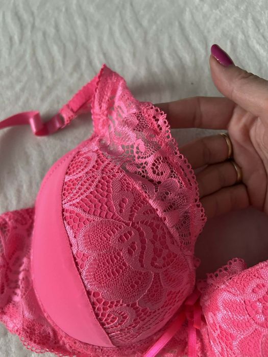 Biustonosz 75C różowy