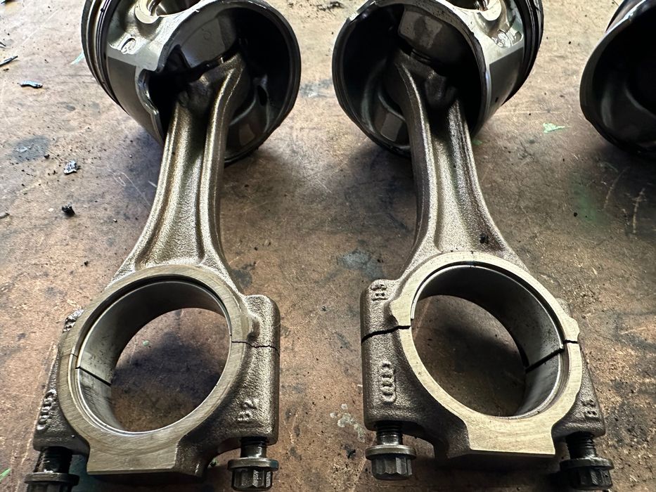 PISTAO / PISTON E BIELA VIELA MOTOR BKC 105 CV BLS - BXE 1.9 TDI