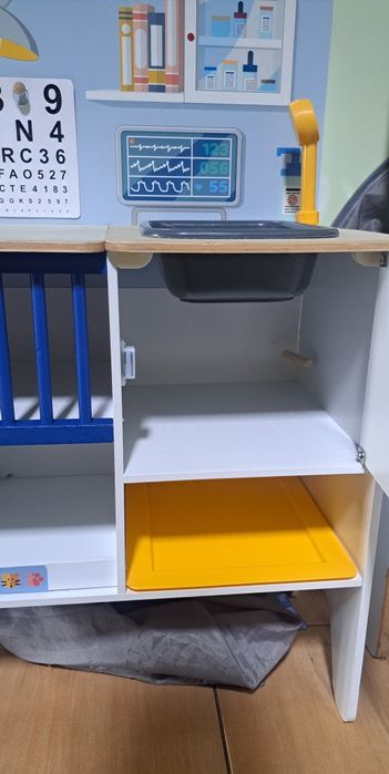 Weterynarz klinika lekarz zabawka drewniana playtive