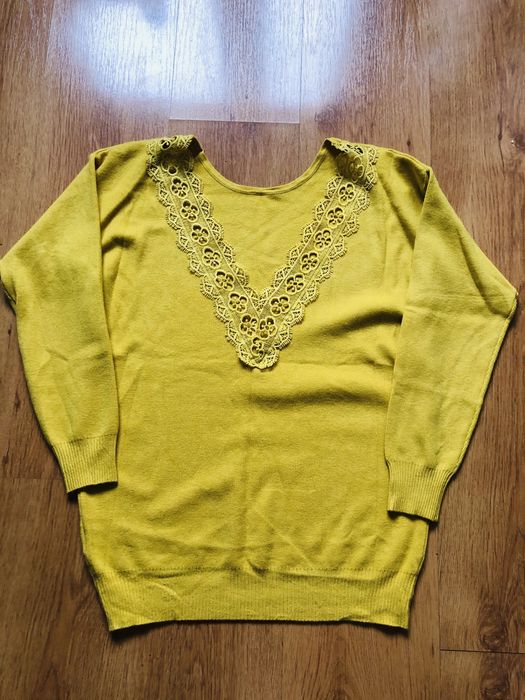 Nowy sweterek koronka