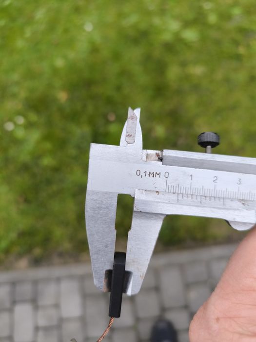 Szczotki węglowe nowe ok 150 sztuk 5x10x25mm