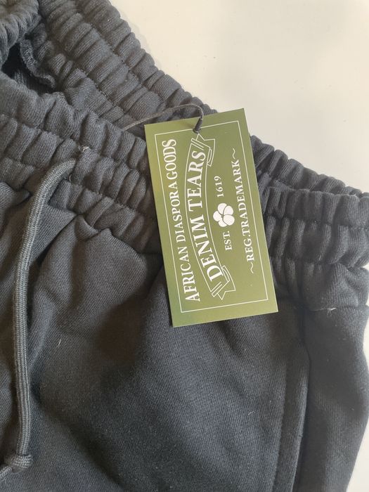 Krutkie spodenki denim tears