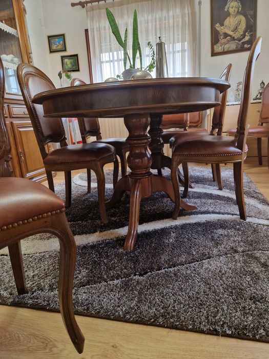 Sala de jantar completa