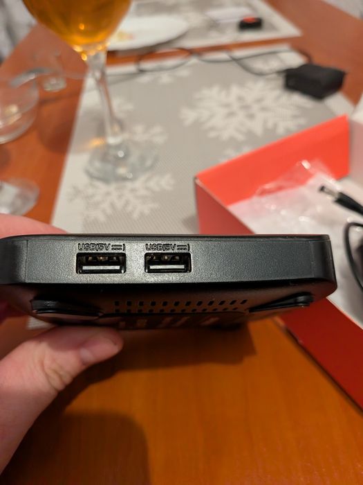 Android tv przystawka dekoder modem BOX