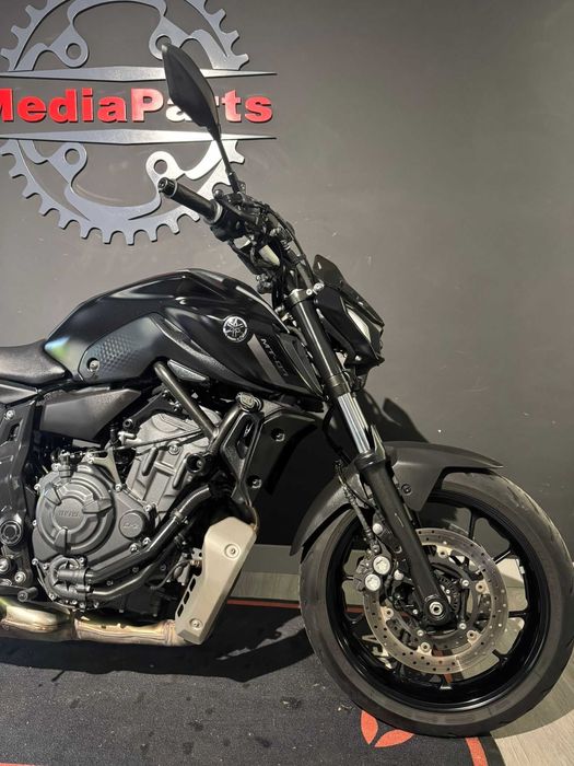 YAMAHA MT07 DE 2023